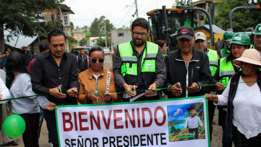 Pone en marcha Adolfo Solís cinco obras para modernizar más caminos en Almoloya de Juárez