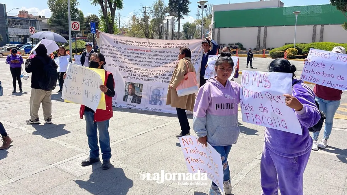 Video: Familiares exigen justicia para Karina y se manifiestan frente a la FGJEM
