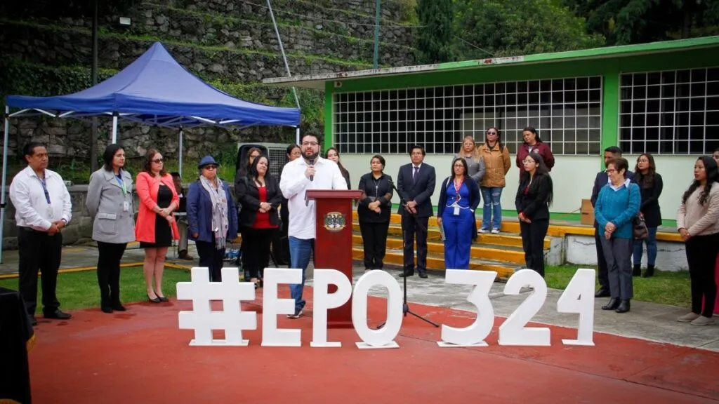 Somos un gobierno que prioriza la educación: Asegura alcalde Isaac Montoya en regreso a clases