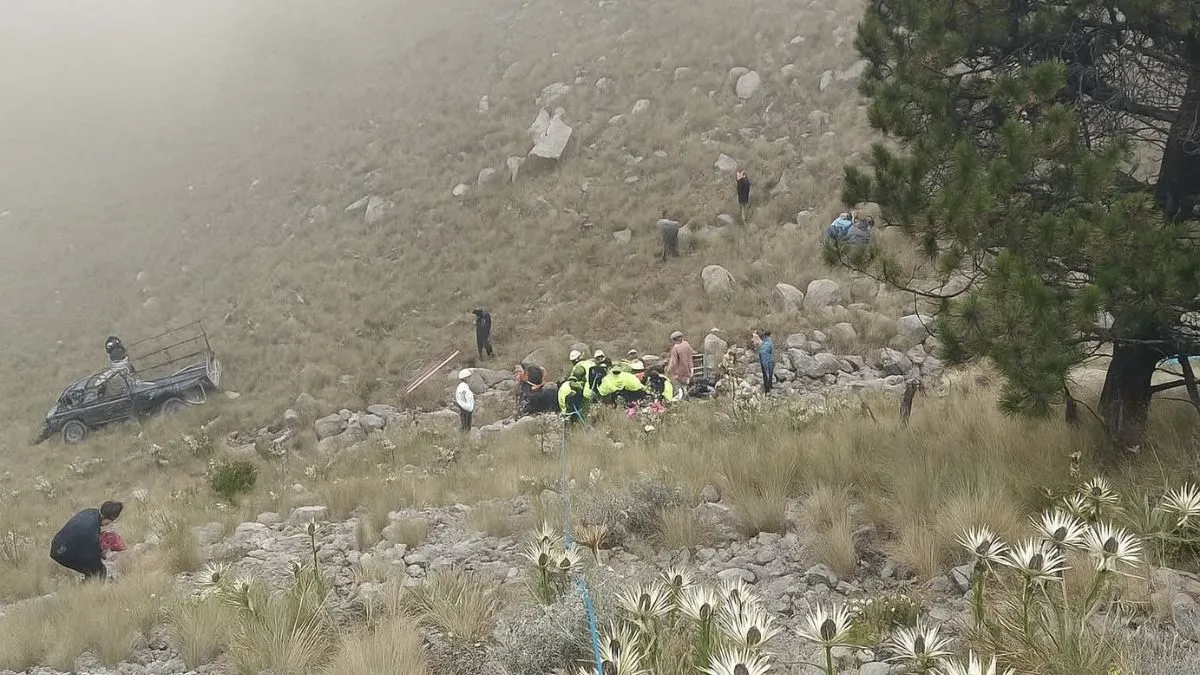 Volcadura en el Nevado de Toluca deja 11 lesionados