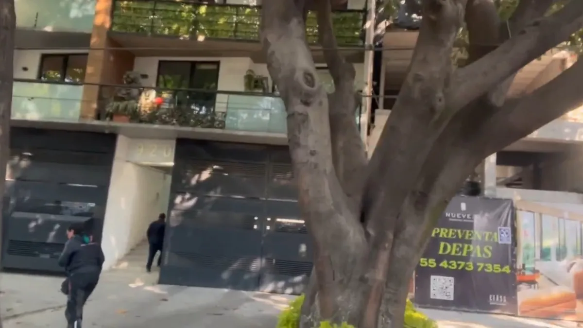 Muere una persona tras caer de las escaleras durante sismo en CDMX