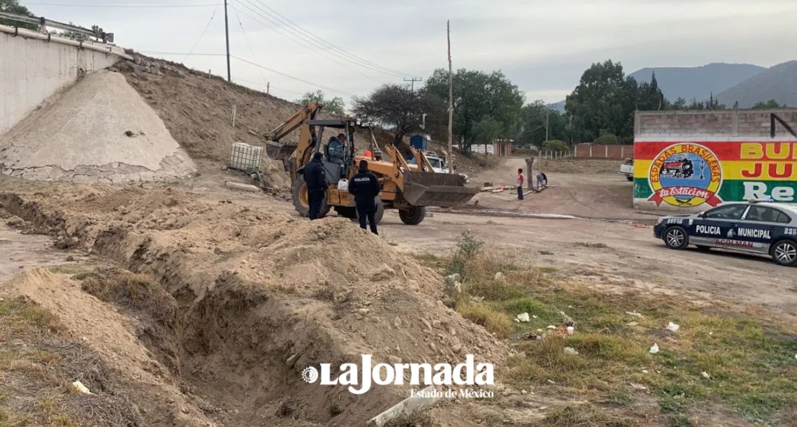 Acolman: Bloquean accesos clandestinos a la autopista México-Pirámides