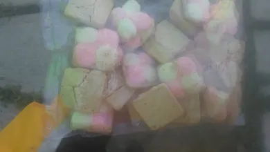 Paquete de galletas de tienda Liconsa completamente cerrado