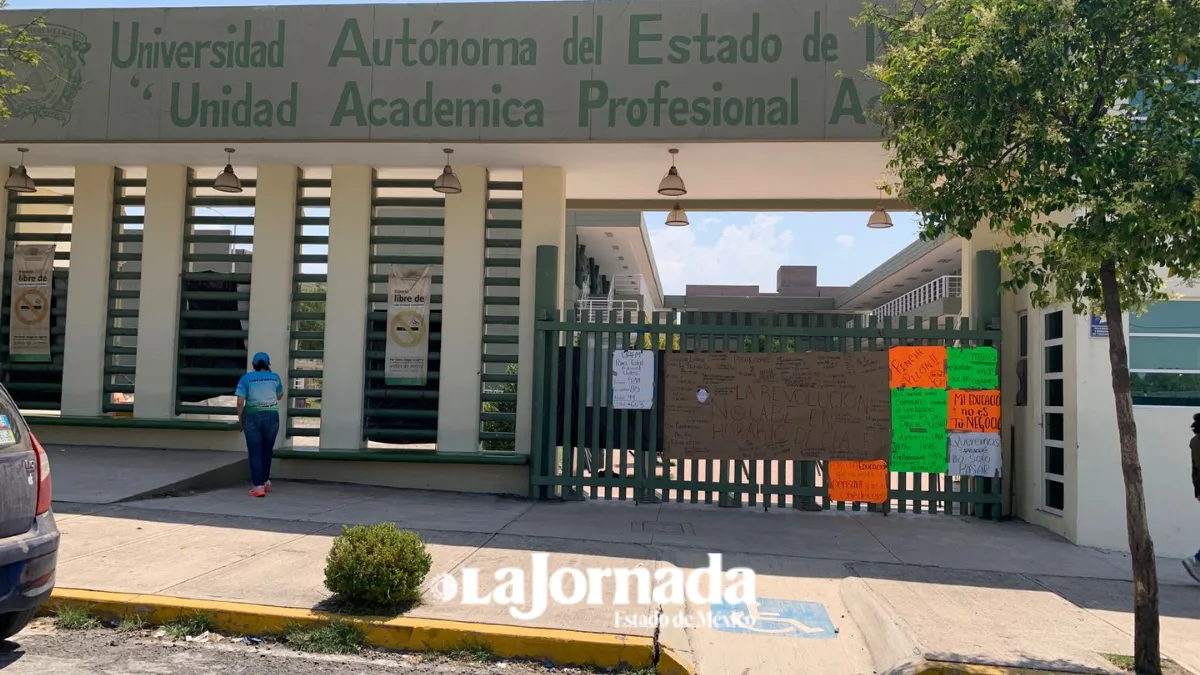 #Potrogate Estudiantes de la UAEMéx en Acolman se van a paro indefinido