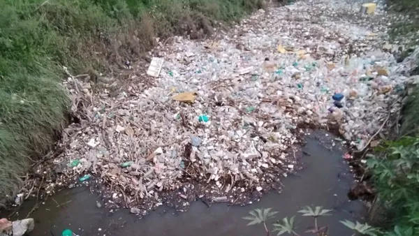 Conagua retira casi 18 mil toneladas de basura en el Valle de México