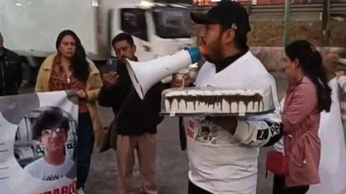 Familiares de Jeshua Cisneros celebran su cumpleaños en el lugar de su desaparición