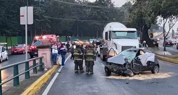 Toluca: Carambola en Paseo Tollocan, deja un occiso