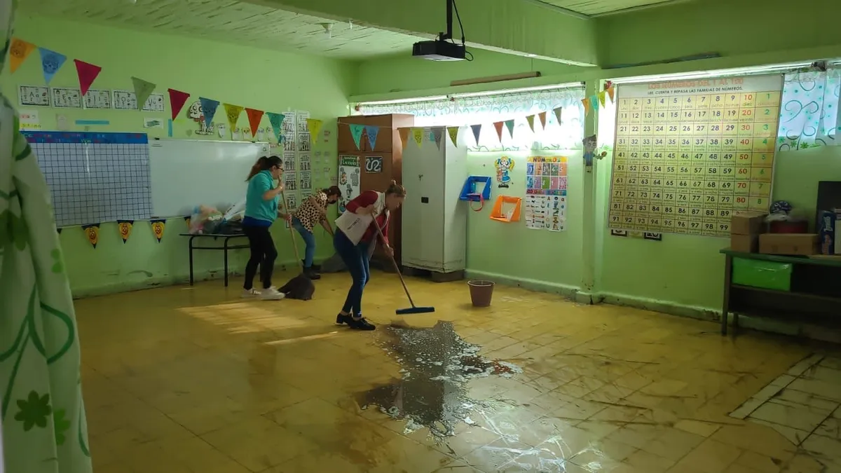 Piden fondos para primaria inundada en Acolman