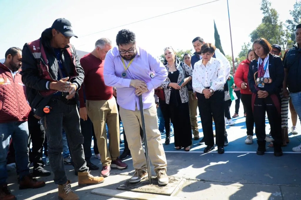 Con huellas de la transformación, se rehabilita e ilumina el parque y deportivo el Tepetatal