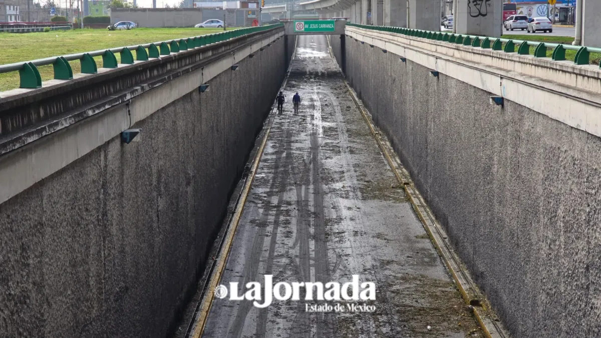 Dan mantenimiento a Paseo Colón en Toluca