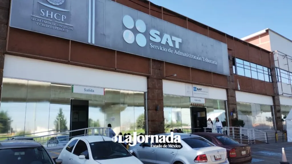 Trabajadores del SAT Tlalnepantla exigen salarios dignos