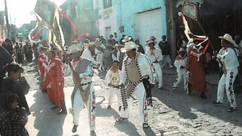 Tributos a la tierra y a sus pueblos: danzas de Calimaya