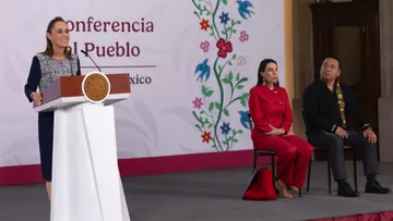 La presidenta Claudia Sheinbaum durante una conferencia donde habló sobre turismo, Pemex y educación.