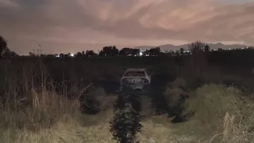 Nextlalpan: Calcinan a tres dentro de un automóvil