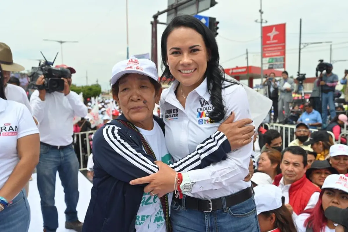 Agradece Alejandra del Moral esfuerzo de las madres 