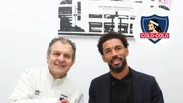 Vozinha ficha con Colo Colo de Chile
