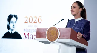 Claudia Sheinbaum aseguró que se atenderán las demandas de los trabajadores del IMSS, quienes exigen un aumento salarial del 10% y soluciones al desabasto de medicamentos.