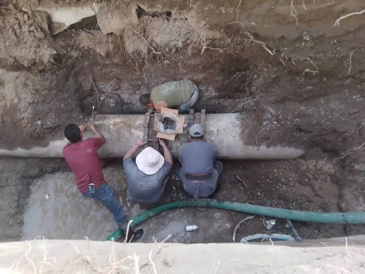 Sapasa repara entre 5 y 20 fugas diarias para evitar el desperdicio de agua