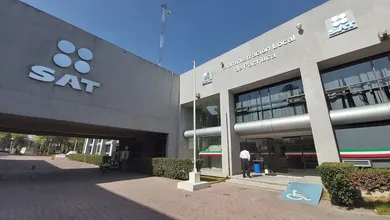 Pantalla del portal del SAT donde los usuarios realizan su declaración fiscal anual en línea.