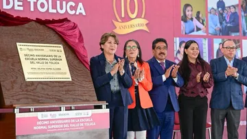 Gobernadora encabeza festejos del Décimo aniversario de la Normal Superior del Valle de Toluca