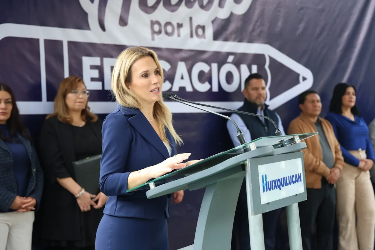 Padres de familia reconocen resultados de Acción por la Educación del gobierno de Huixquilucan