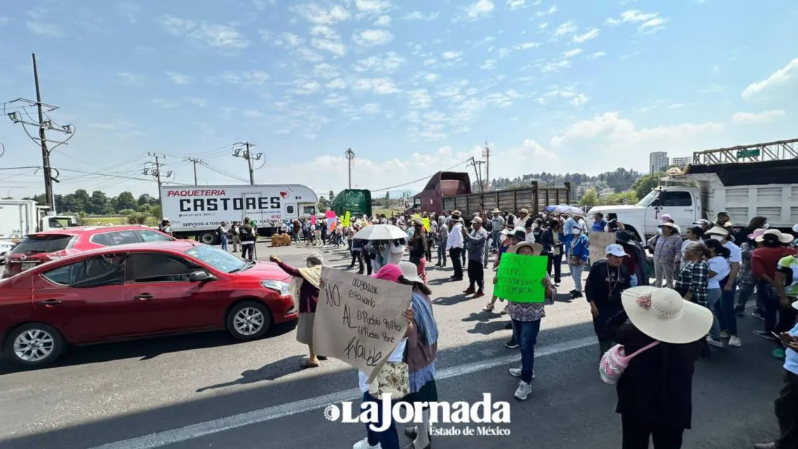 Ocoyoacac: Habitantes bloquean la carretera México-Toluca, están inconformes por los resultados