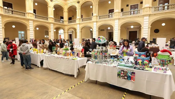 UAEMéx invita al Mercado Emprendedor Navideño Universitario 2025