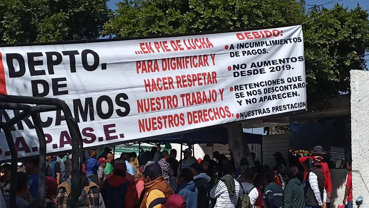Trabajadores de SAPASE Ecatepec piden quincena y aguinaldo