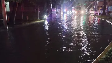 Lluvias dejan afectaciones en al menos 10 viviendas y en vialidades de Metepec