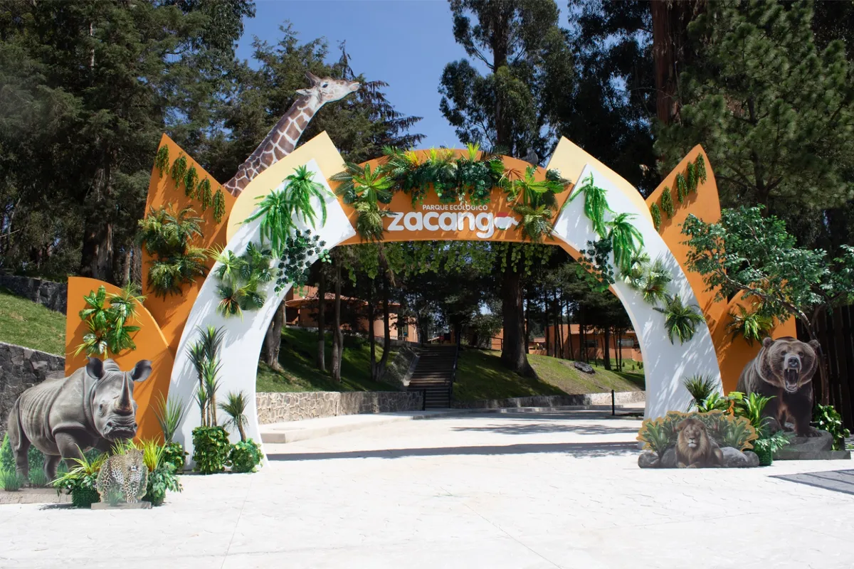 Expo de camionetas clásicas llega al Parque Ecológico Zacango