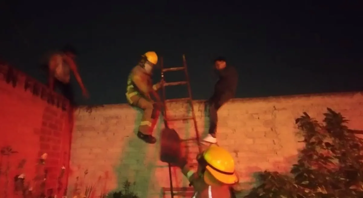 Incendio alerta a vecinos de Chimalhuacán