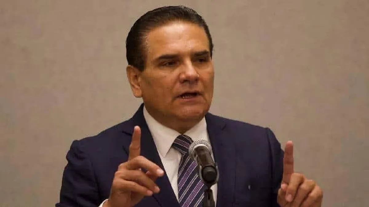 Emiten orden de aprehensión contra exgobernador de Michoacán, Silvano Aureoles