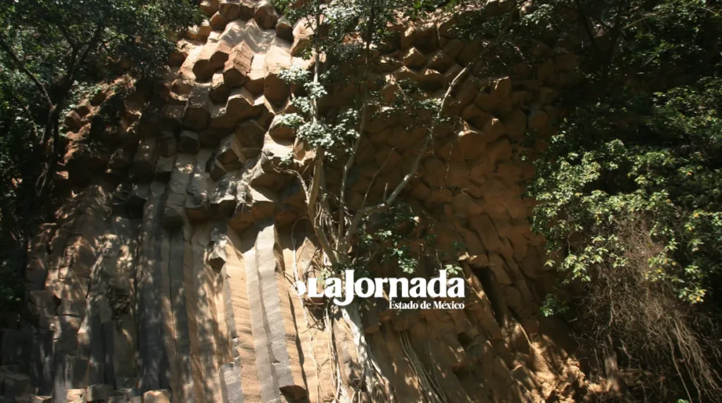​El santuario oculto de Juluapan: Entre gigantes de piedra