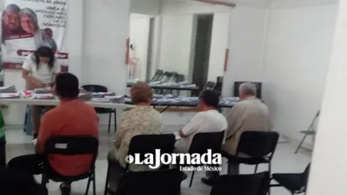 Damnificados de Neza denuncian malos tratos en módulos del bienestar