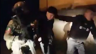 De acuerdo con información preliminar, la mujer al parecer harta de las fechorías de su hijo, se acercó a la Fiscalía para ofrecer datos para localizarlo y detenerlo. Foto: Captura