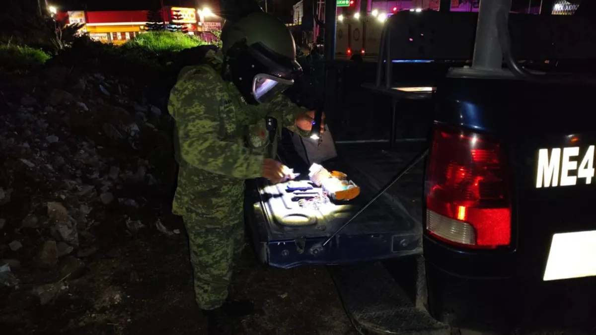 Detenido sujeto que amenazaba con bomba en tienda departamental de Metepec