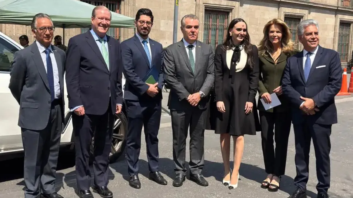 Al menos 300 empresarios acompañarán a la Presidenta durante la asamblea informativa que encabezará en el Zócalo capitalino.