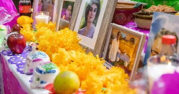 ¿Qué no puede faltar en tu ofrenda para el Día de Muertos 2024?