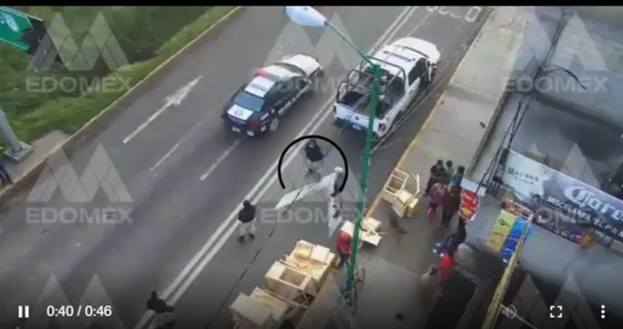 Video: C5 capta el momento en que auto causa accidente por pasarse el alto