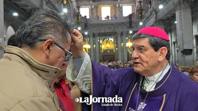 Feligreses de Toluca acudieron a recibir la ceniza en los diferentes templos de la demarcación