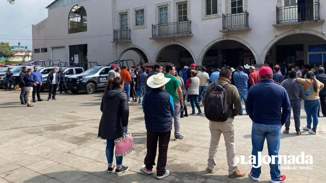 Obstaculizan toma de protesta de Wilfrido Pérez en Ocuilan