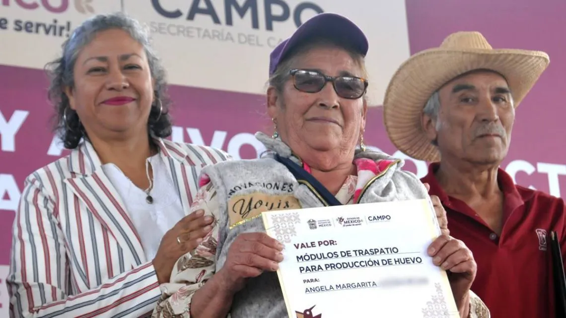 Texcaltitlán: Gobierno entrega recursos a mil 800 campesinos