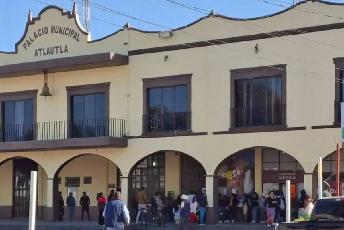 En Atlautla arranca programa emergente de abasto de agua