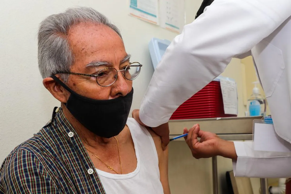 Campaña de Vacunación contra Influenza y COVID-19 inició en Edoméx