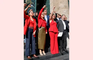 Alcaldesa Circe Camacho comparece en el Congreso de la Ciudad de México ante diputados locales.