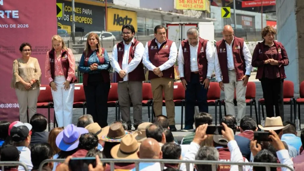 Alcalde Isaac Montoya acompaña a la gobernadora Delfina Gómez a la entrega de la reconstrucción del Periférico Norte