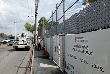 CFE reconecta la luz a kínder en Tecámac tras bloqueo vial en San Jerónimo Xonacahuacán