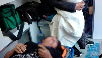 Cae auto más de 20 metros en la carretera Toluca-Temascaltepec