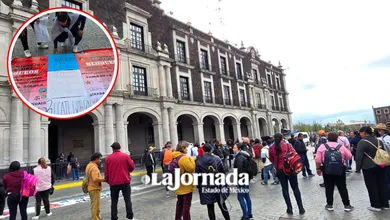 Maestros del Valle de México de la CNTE se manifiestan frente a Palacio del Edomex