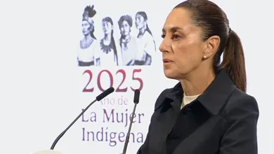 La presidenta de México, Claudia Sheinbaum, durante su conferencia matutina en Palacio Nacional en la Ciudad de México, el 1 de julio de 2025.